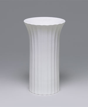 「線彫花器」2025年径14×高24.8㎝