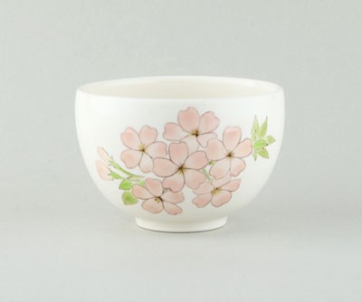 「色絵桜茶碗」2024年径12.3×高8㎝